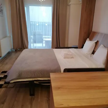 Queency Cu Gradina Si Parcare Gratuita