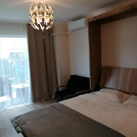 Queency Cu Gradina Si Parcare Gratuita