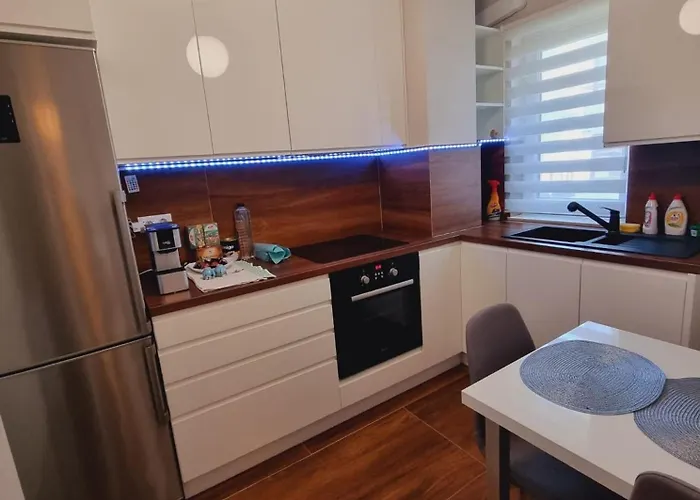 Queency Cu Gradina Si Parcare Gratuita Apartman