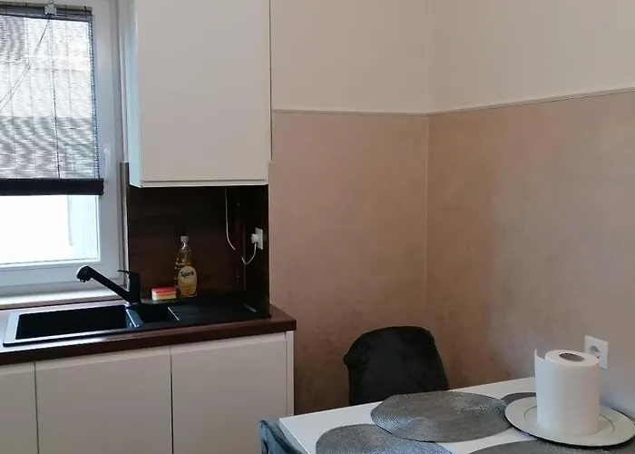 Queency Cu Gradina Si Parcare Gratuita *