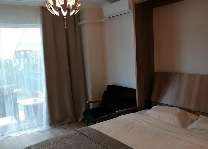 Queency Cu Gradina Si Parcare Gratuita